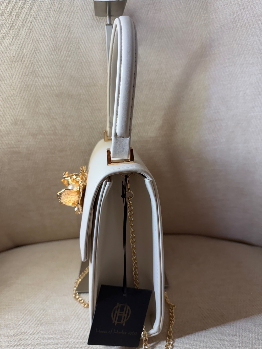 House of Harlow 1960 White Mini Top-Handle Bag with Gold Floral Accent - Picture 5 of 9